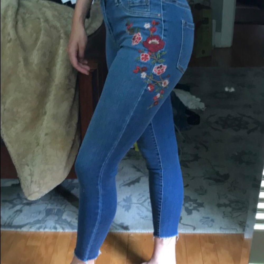 Floral embroidered skinny jeans